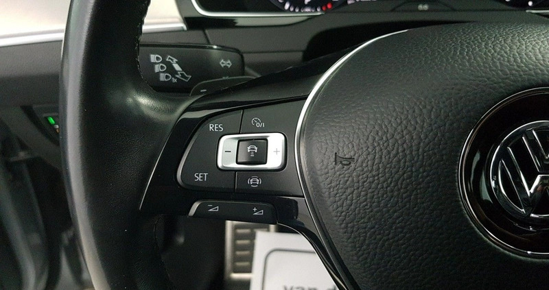 Volkswagen Arteon cena 129900 przebieg: 102632, rok produkcji 2019 z Milanówek małe 631